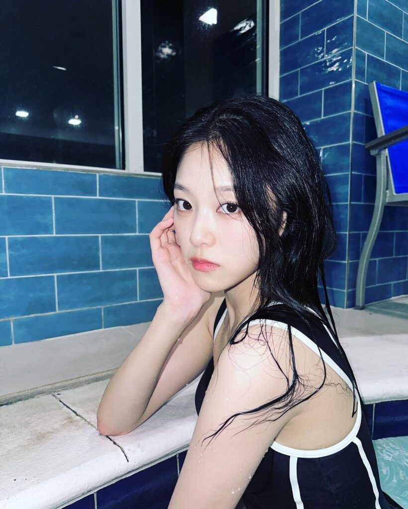 230922 Loossemble Hyunjin Instagram Update documents 1