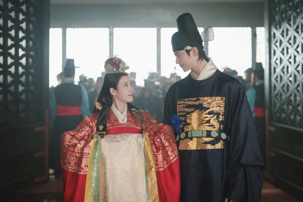 iu and byeon woo seok personally apologize over historical distortion controversy in perfect crown