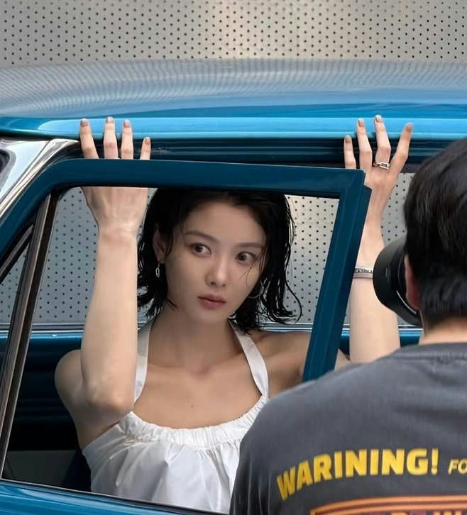 Kim Yoo Jung Stuns With “God-Like” Visuals in Unedited B-Cut Photos kim yoo jung bcut photos 1