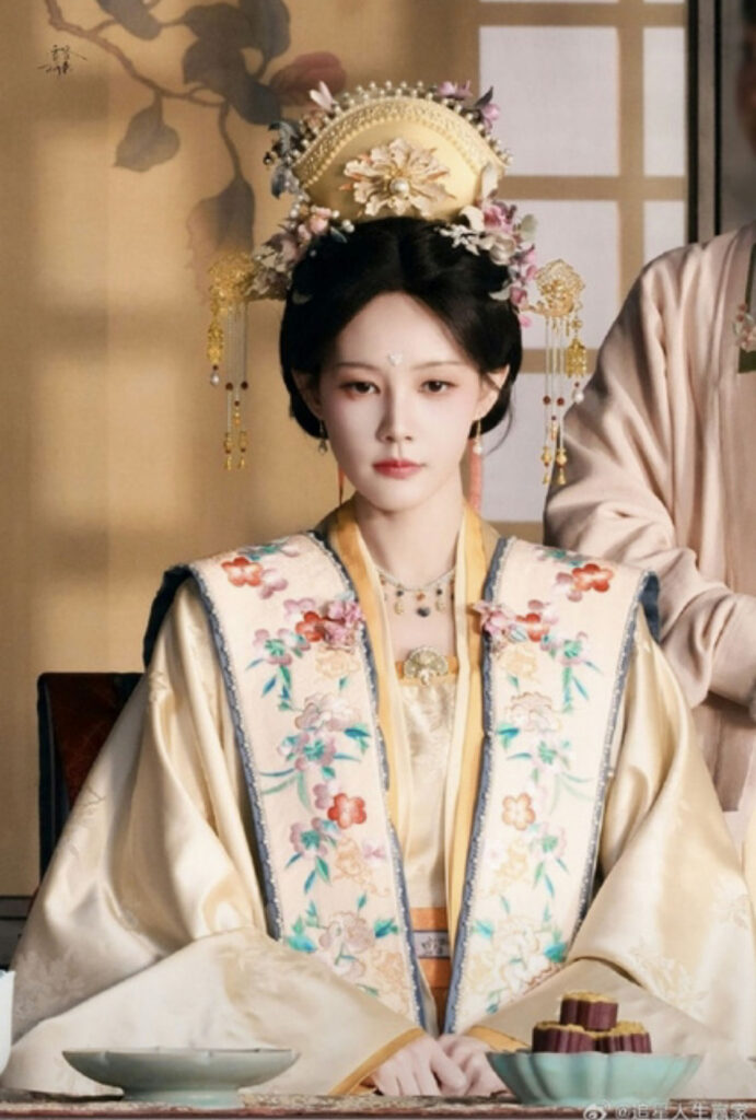 Li Yitong Faces Fresh Criticism as The Legend of Rosy Clouds Flops Despite Leading 30 Dramas li yitong hospitalized filming exhaustion
