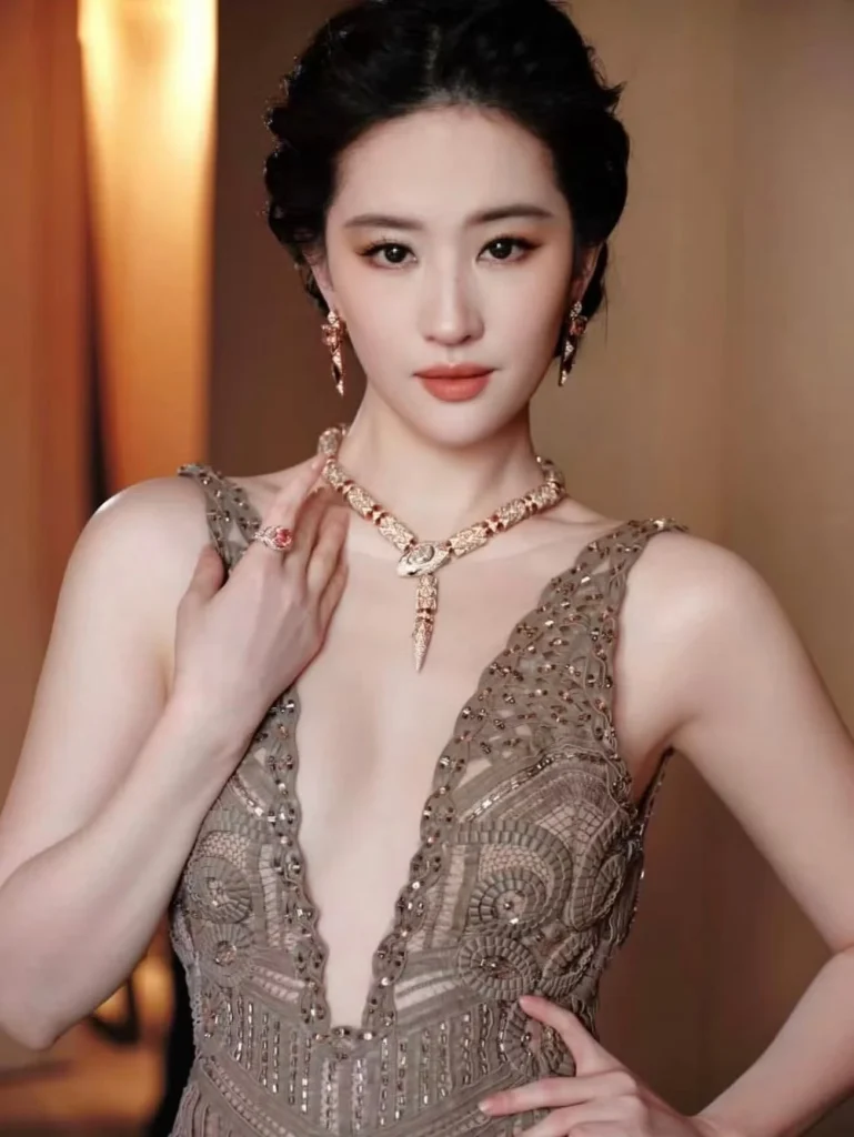 The Controversy Surrounding Liu Yifei and the White Magnolia Awards The Controversy Surrounding Liu Yifei and the White Magnolia Awards 2