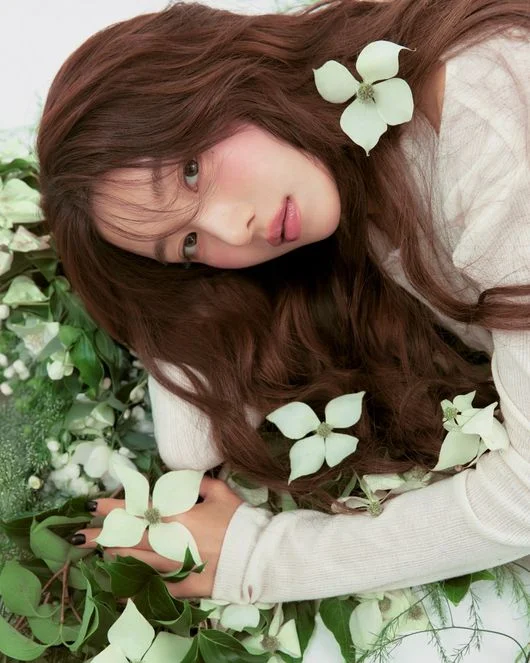 Kwon Eunbi: You're Bigly Mistaken If You Thought She Was Only Sexy… Three Different Moods in Her New Profile Photos 202607020911770199 6a45ade741dde