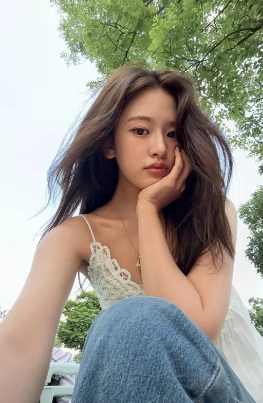 IVE's An Yujin: The Innocent Dimple Goddess 202607021005351910 1