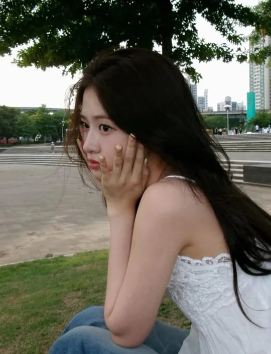 IVE's An Yujin: The Innocent Dimple Goddess 202607021005351910 2