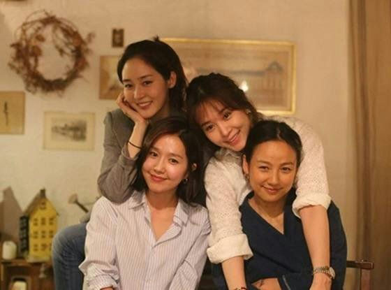 Fin.K.L Members Tease Full-Group Reunion with Cryptic Summer Getaway Photo finkl reunion 3