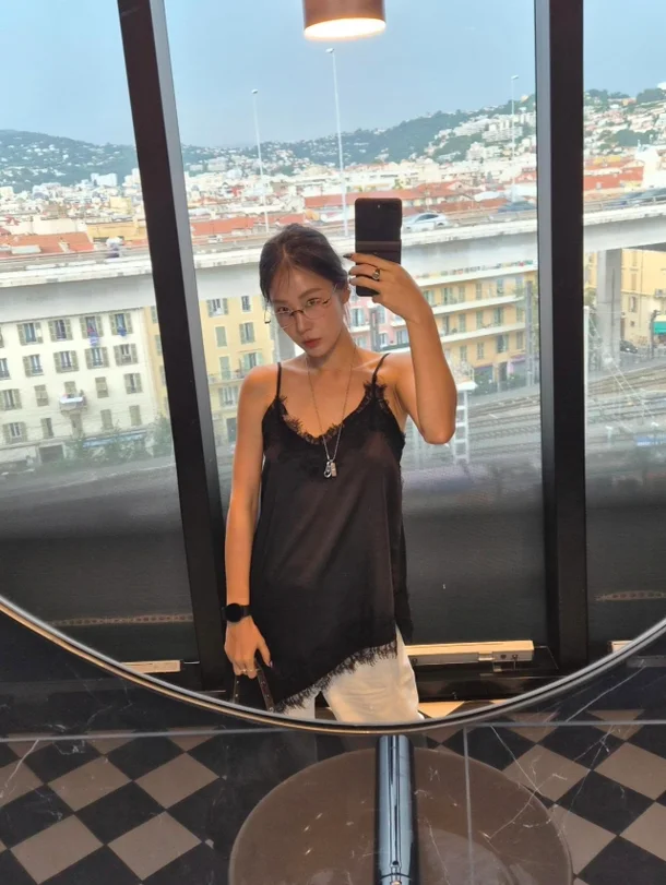 SISTAR's Soyou Stuns with Jaw-Dropping Silhouette in Nice After 20kg Weight Loss SISTARs Soyou Stuns with Jaw Dropping Silhouette in Nice After 20kg Weight Loss 2