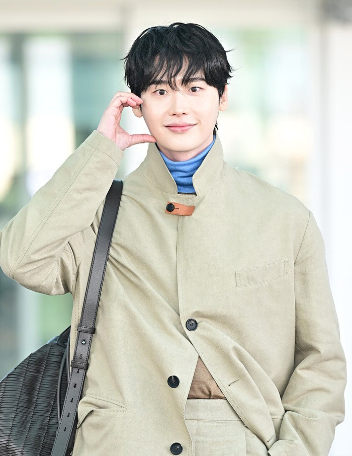 Viral Shaman Video Gains Traction Following IU and Lee Jong Suk's Confirmed Breakup Lee Jong Suk