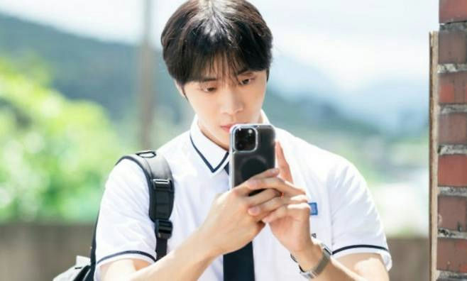 Can Jung Joon Won Overcome Webtoon Casting Criticism Like Kim Go Eun and Choo Young Woo? jung joon won a bona fide killer casting 1