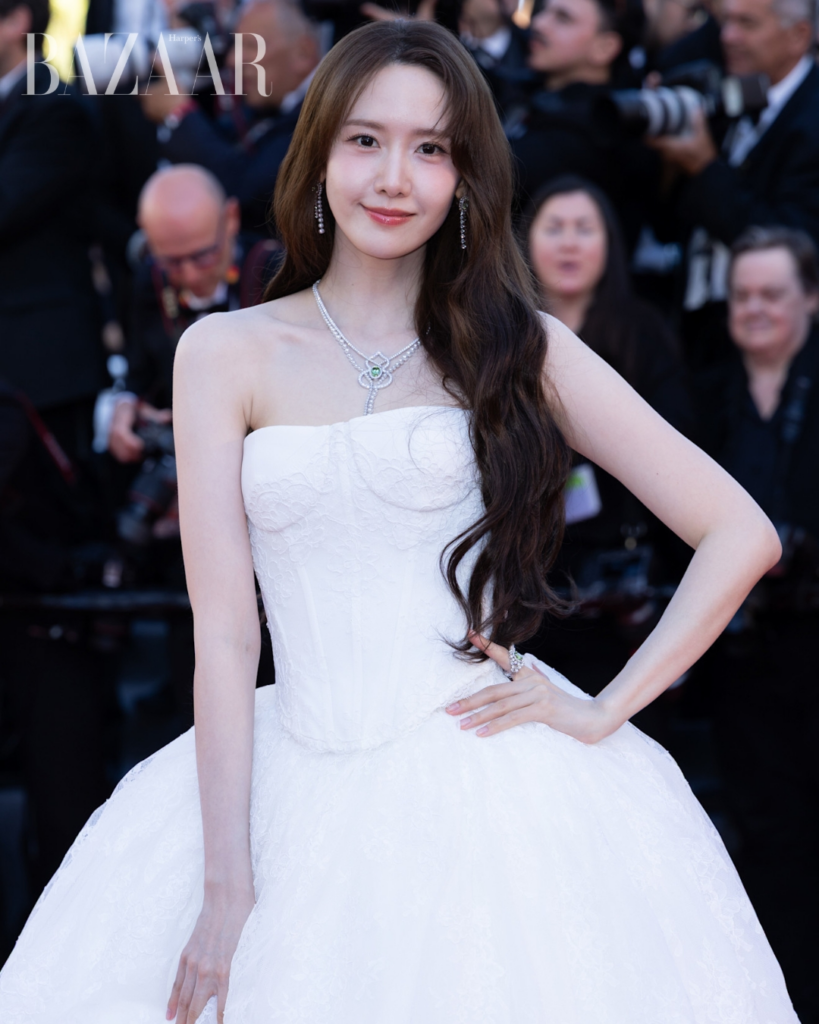 Someone please rescue Yoona (SNSD) from this man! Viewers are calling for Yoonas rescue 202600001
