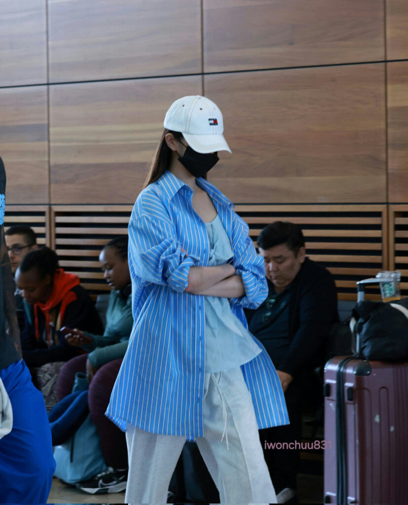 IVE’s Jang Wonyoung Responds to ‘Folded Arms’ Controversy With Confident New Photos jang won young folded arms controversy 2