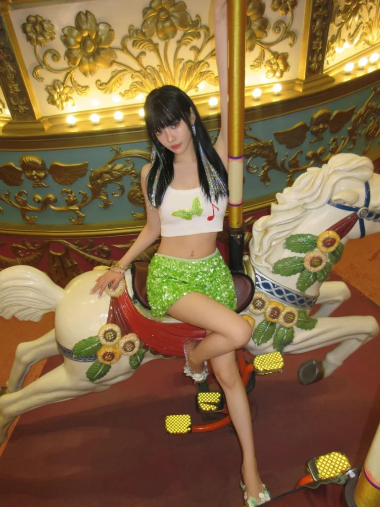 aespa Shines in Nighttime Amusement Park Teasers for Japanese Album 'KISS N TELL' 1784739782 image