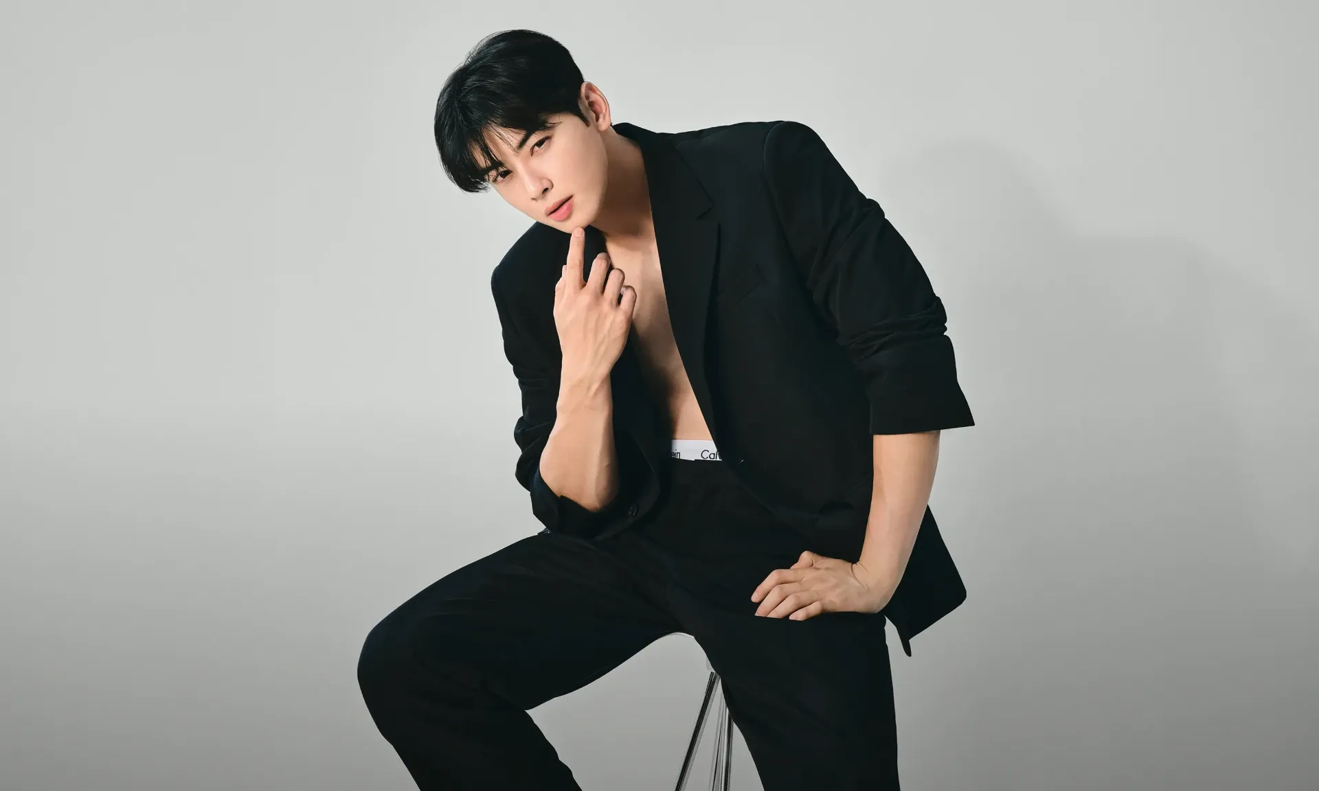 Cha Eun Woo reviewing lead role in upcoming drama Seorabeol Knife