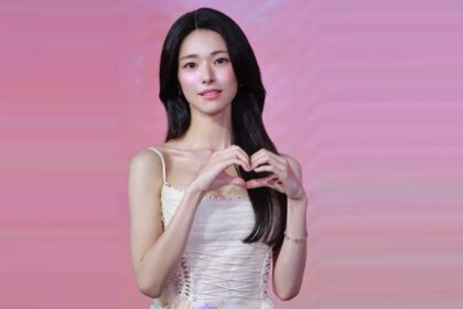 Actress Ha Young handwritten apology letter posted on Instagram regarding family history controversy