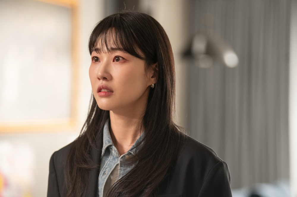 Ji Sung and Ha Yoon-kyung starring in JTBC drama The Apartment Job