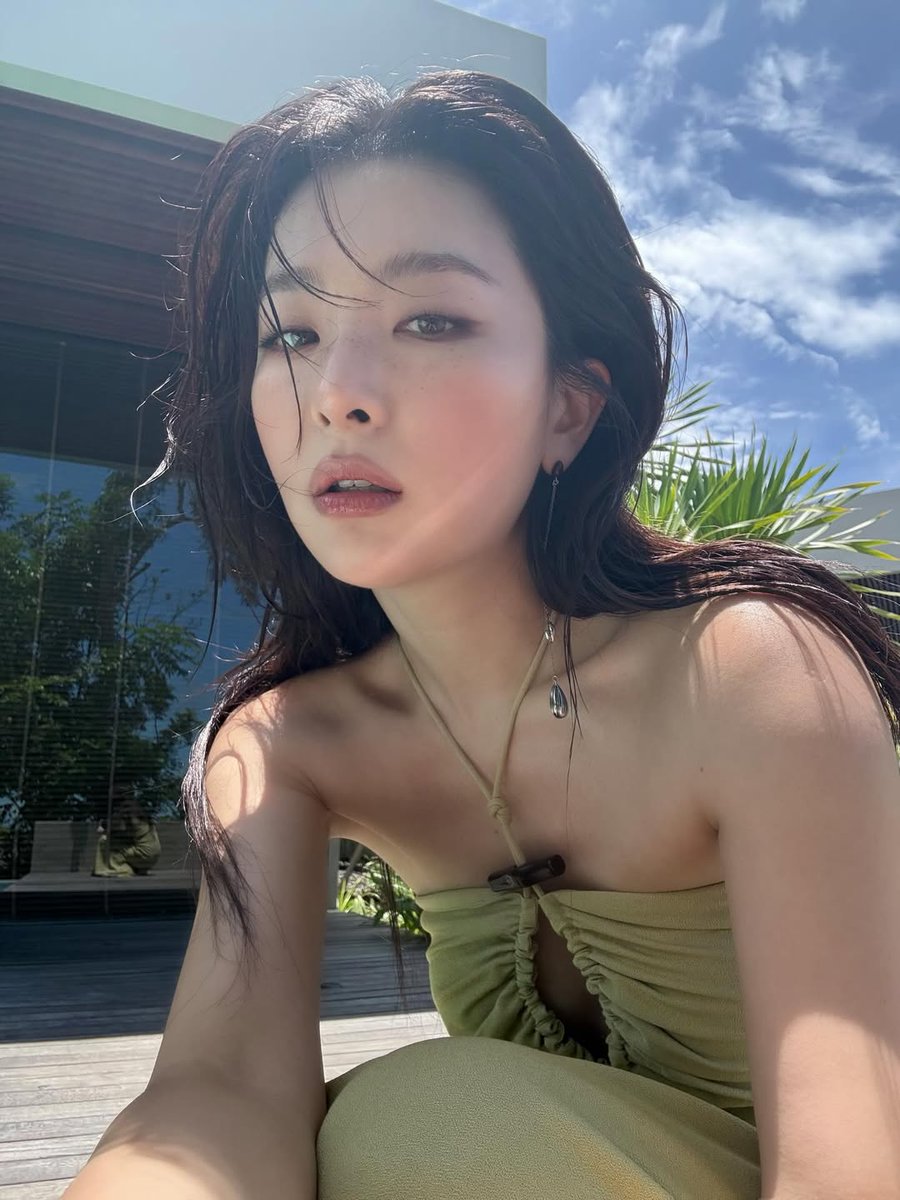 001 260422 Seulgi Instagram Update