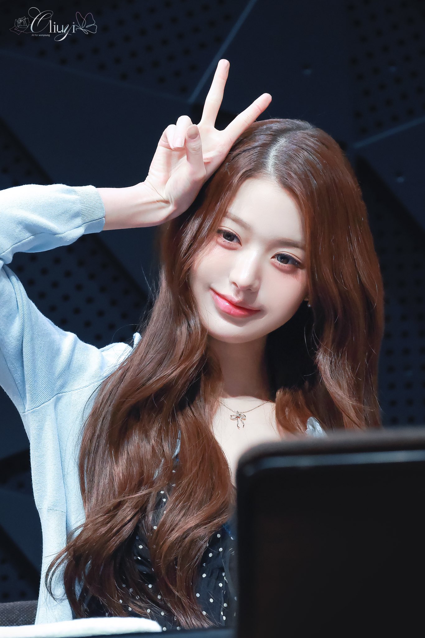 001 260429 Wonyoung at Tokyo Fansign 1