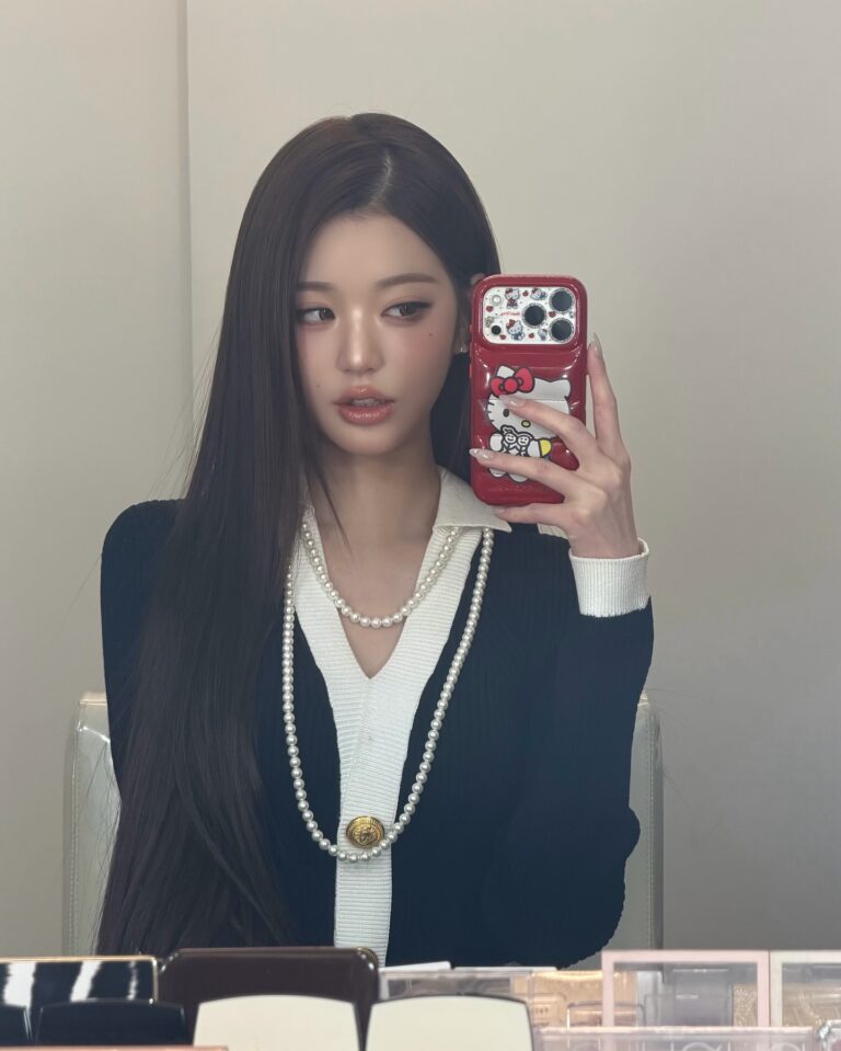 001 260427 Wonyoung Instagram Update 1