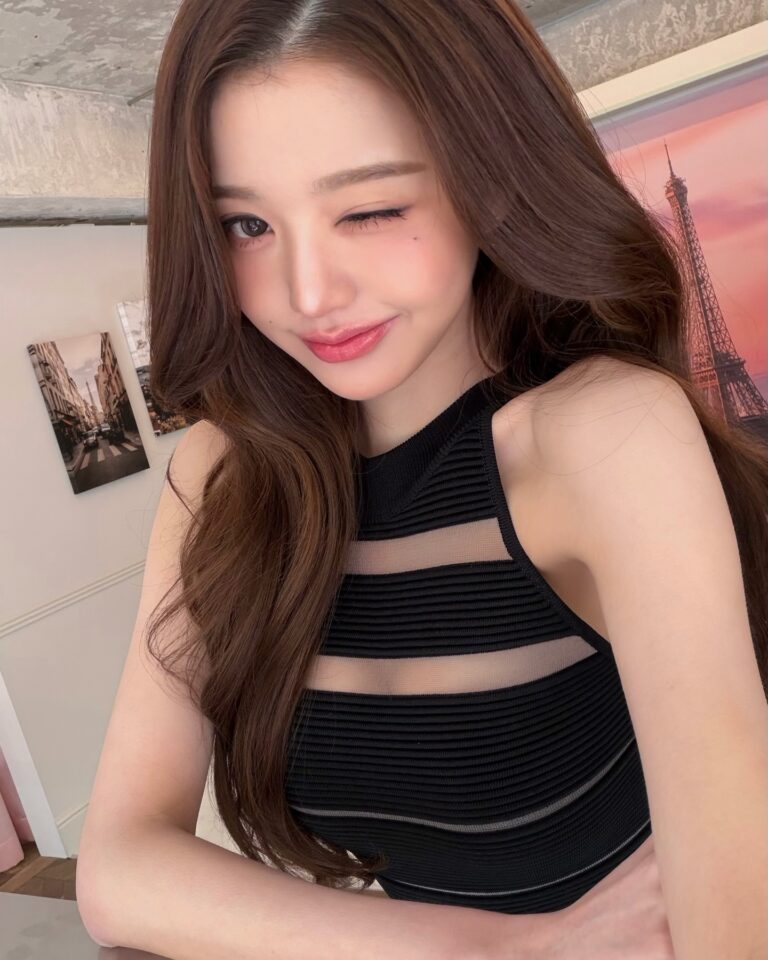 001 260424 Wonyoung Instagram Update 1
