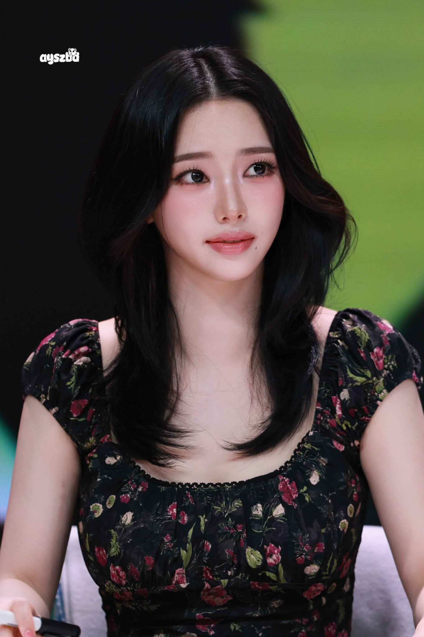001 260605 Karina at Apple Music Fansign Event 1